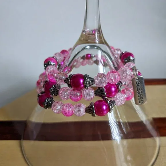 Pink and silver beaded memory wire bracelet - Picture 3 of 4